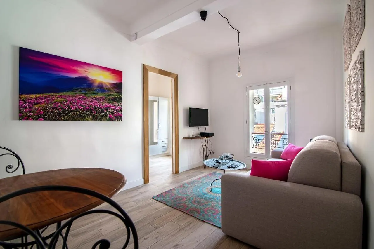 Romantic And New Apartment In The Famous Rue Meynadier In The Supercentre Of Cannes
