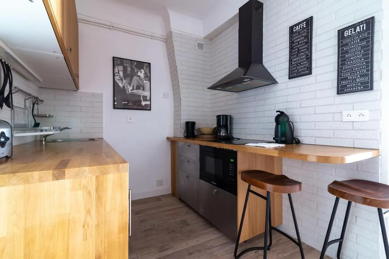 Romantic And New Apartment In The Famous Rue Meynadier In The Supercentre Of Cannes