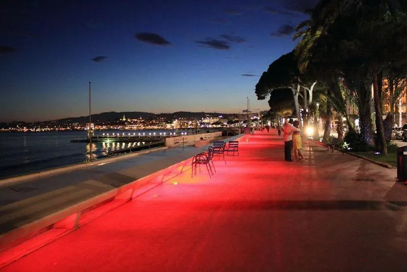 Romantic And New Apartment In The Famous Rue Meynadier In The Supercentre Of Cannes