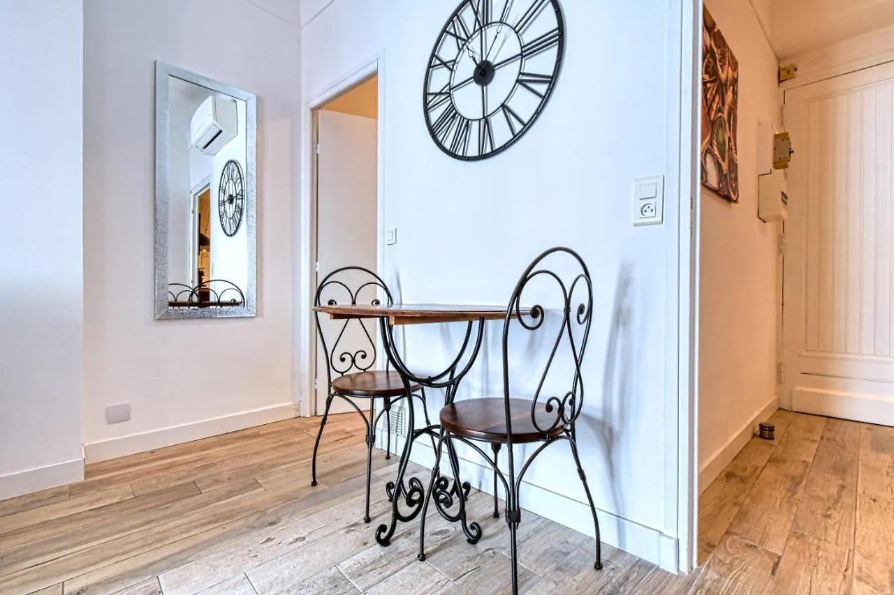 Romantic And New Apartment In The Famous Rue Meynadier In The Supercentre Of Cannes